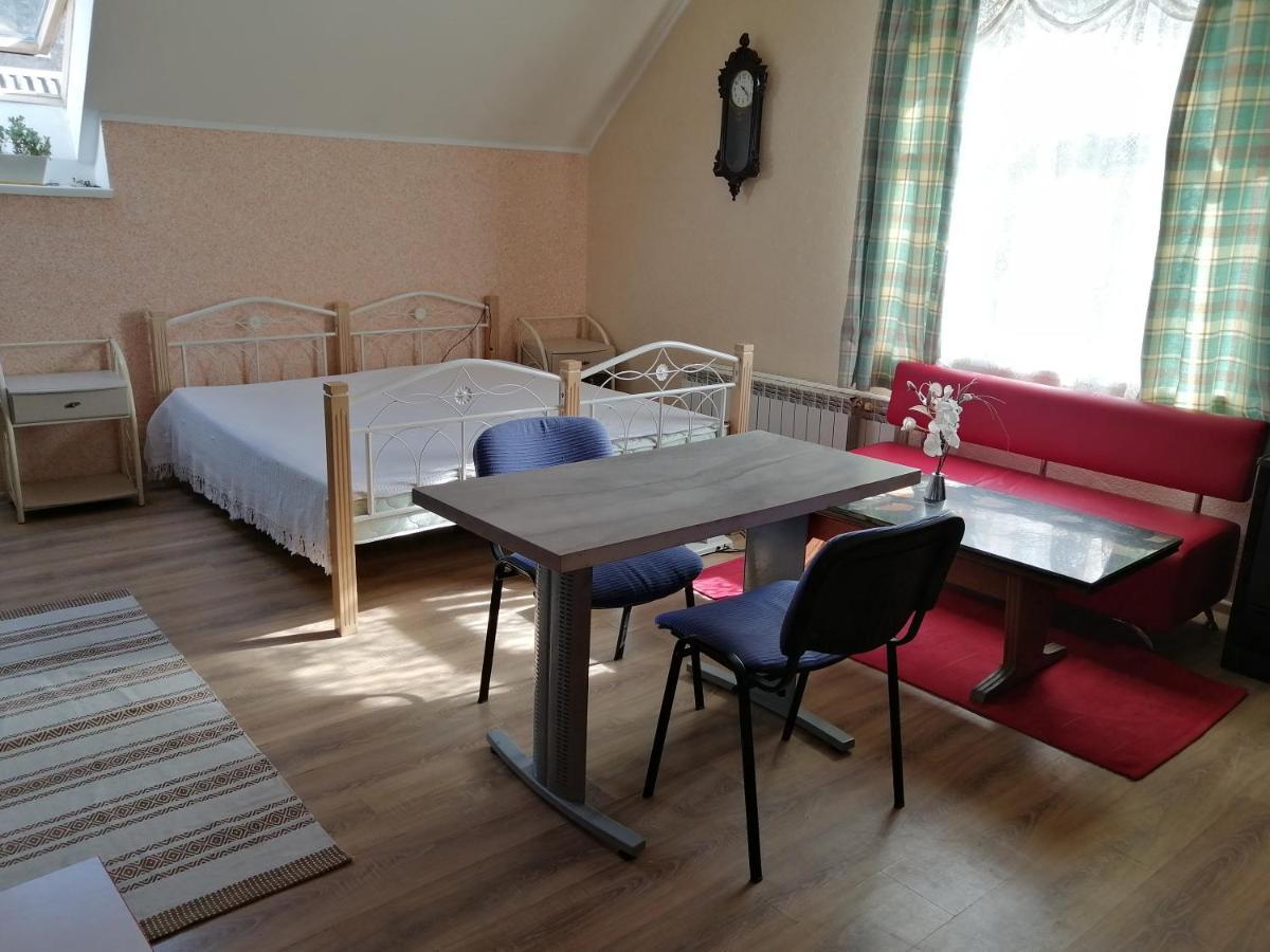 Freedom Hostel Uzhhorod Luaran gambar